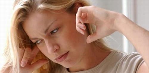 dau-nua-dau-va-u-tai-la-benh-gi