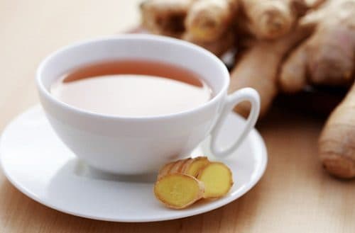 Khi bị khó tiêu có thể uống trà gừng để cải thiện khó tiêu