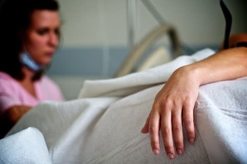 Nên đi khám phụ khoa định kỳ 6 tháng/ lần để sớm phát hiện và khắc phục những bệnh lý phụ khoa ảnh hưởng đến sức khỏe bản than, nâng cao chất lượng cuộc sống.