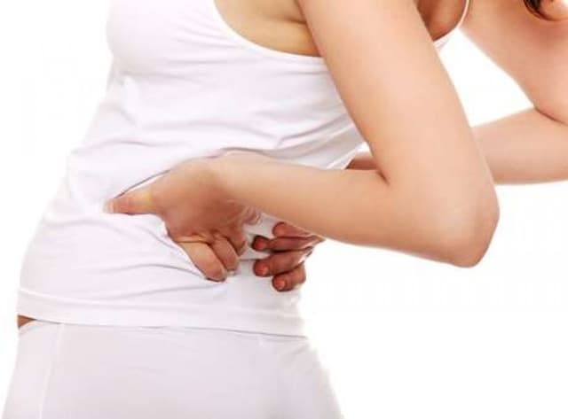 Đau lưng và mỏi chân là bệnh gì?