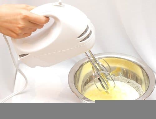 Trứng gà đánh kem và bánh quy tốt cho người bị viêm loét dạ dày tá tràng