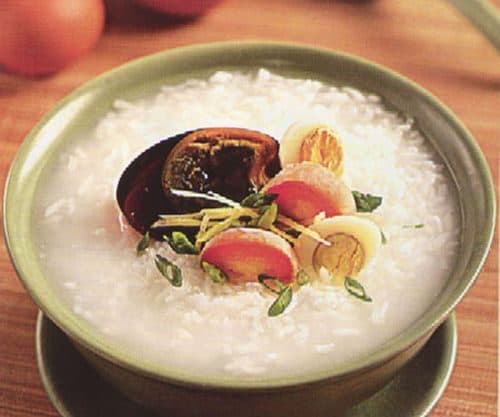 Cháo gạo nếp cũng là món ăn tốt cho người bị viêm loét dạ dày tá tràng