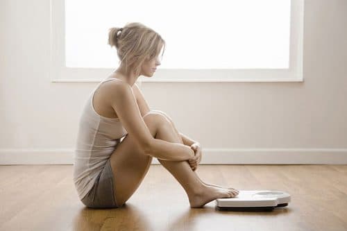 Kém ăn, ăn không ngon miệng khiến những người bị viêm loét dạ dày tá tràng sút cân