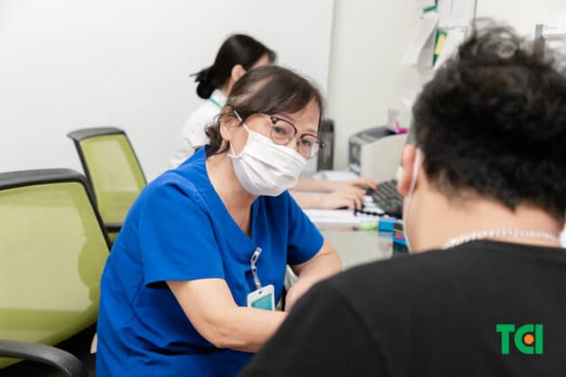 Điều trị loãng xương cùng bác sĩ chuyên khoa