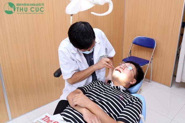 Khám răng tại Thu Cúc
