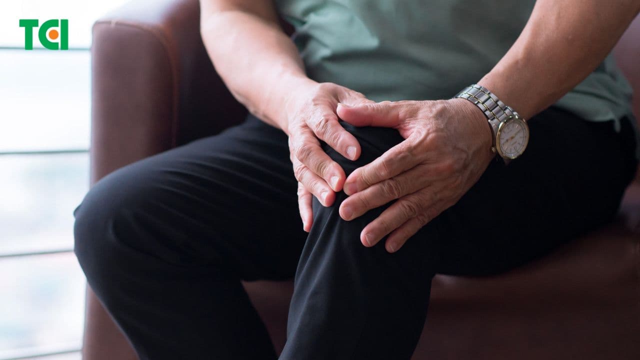 Viêm đau khớp gối người già đau, nhức, mỏi khớp