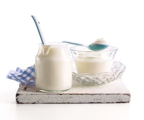 Sau phẫu thuật ở bụng, thực phẩm tốt nhất cho người bệnh là những thực phẩm dễ tiêu hóa như sữa, sữa chua, súp...