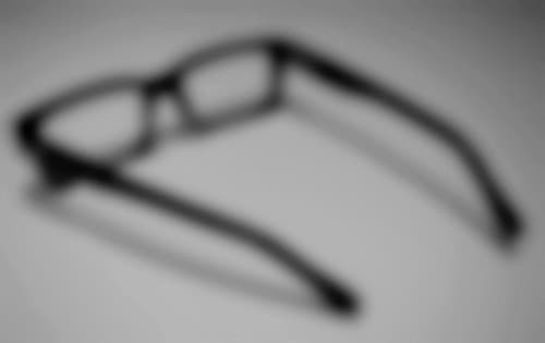 Tình trạng tích nước ở bà bầu có thể thay đổi độ dày và hình dạng của giác mạc, dẫn tới tình trạng mờ mắt.