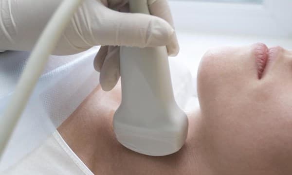 Siêu âm là một trong những phương pháp có thể giúp chẩn đoán ung thư tuyến giáp.