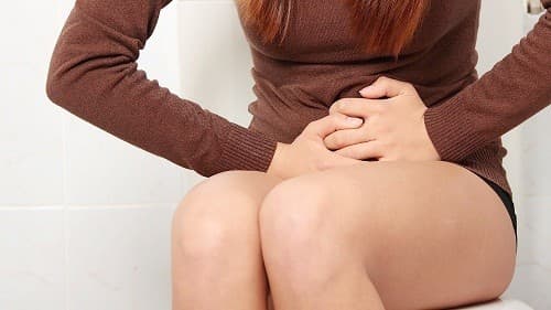 Trong trường nhợp nhiễm khuẩn Salmonella, người bệnh có thể bị viêm kết tràng xuất huyết.