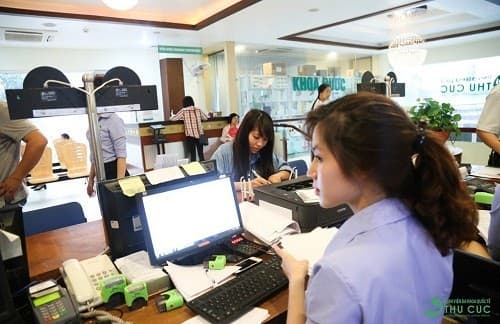 Đội ngũ nhân viên y tế nhiệt tình, chu đáo của bệnh viện sẽ giải đáp mọi thắc mắc của người bệnh nhanh chóng. 