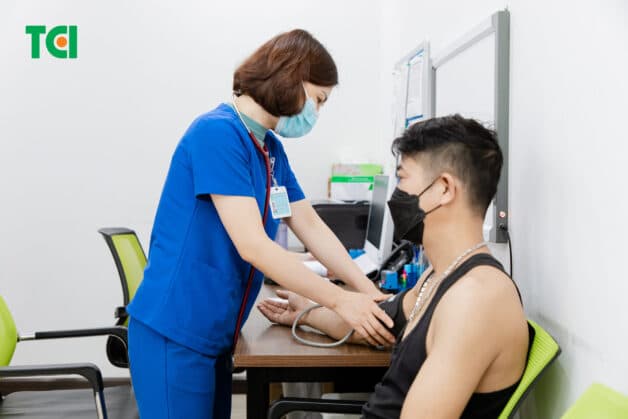 Đo huyết áp phát hiện huyết áp thấp