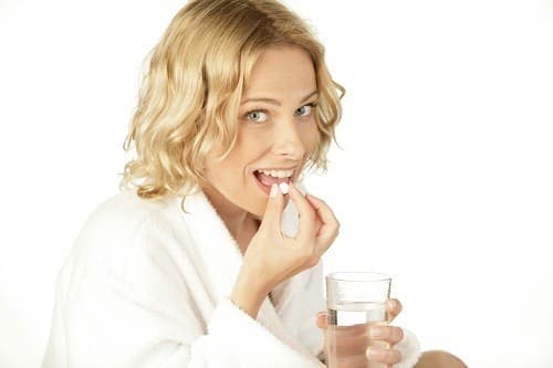 Một số loại thuốc điều trị ung thư, cholesterol cao, HIV có thể ảnh hưởng tới gan.