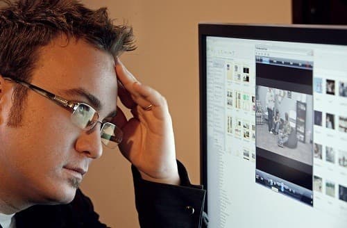 Mỏi mắt dự kiến sẽ ngày càng gia tăng khi số lượng người sử dụng điện thoại thông minh và các thiết bị kỹ thuật số cầm tay khác. 