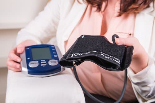 Ngay cả khi cảm thấy hoàn toàn bình thường, việc kiểm tra sức khỏe tim mạch định kỳ vẫn rất cần thiết. 