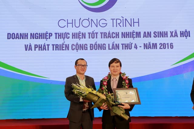 Bệnh viện Thu Cúc được vinh danh là doanh nghiệp