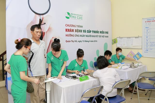 BV Thu Cúc khám bệnh, cấp thuốc miễn phí cho người khuyết tật