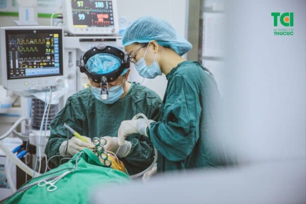 Phẫu thuật cắt viêm amidan thể mạn tính hoặc quá phát gây ảnh hưởng tới sức khoẻ của người bệnh