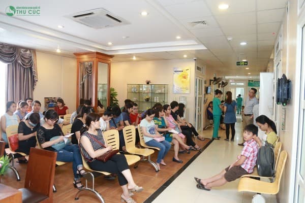 Nhiều người bệnh tin tưởng tìm đến chuyên khoa Sản - Bệnh viện Thu Cúc để thăm khám và hỗ trợ điều trị bệnh (nếu có)