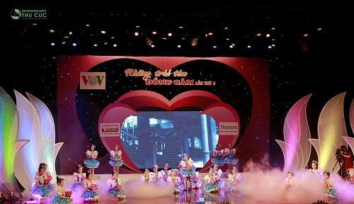 Chương trình Những trái tim đồng cảm được truyền hình trực tiếp trên kênh Truyền hình Quốc hội vào 20h00 ngày 28/5/2016