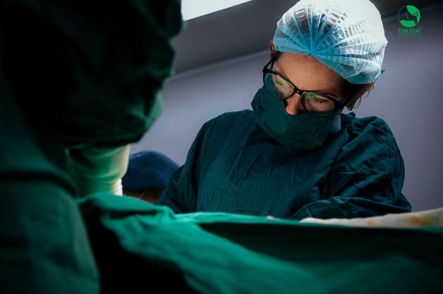 Người bệnh sẽ được hỗ trợ điều trị bởi đội ngũ bác sĩ phẫu thuật hàng đầu từ bệnh viện Thu Cúc và các bác sĩ đầu ngành được mời về từ bệnh viện trung ương