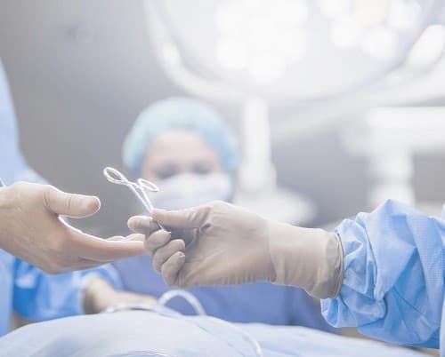 Căn cứ vào tình trạng của người bệnh, bác sĩ sẽ tư vấn phương pháp phẫu thuật phù hợp nhất.