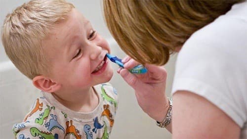 Vệ sinh răng miệng và có chế độ dinh dưỡng phù hợp sẽ giúp phòng ngừa viêm amidan hiệu quả