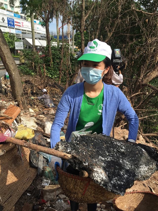 BV Thu Cúc cùng James bảo vệ môi trường