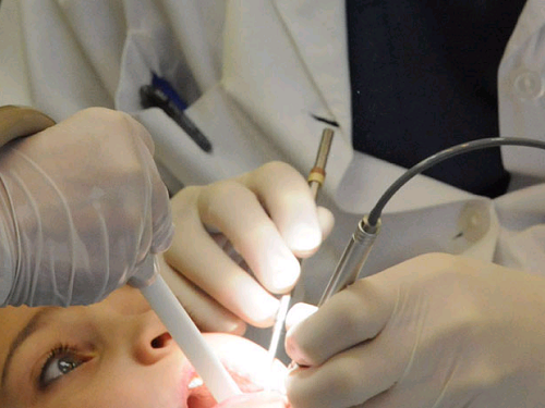 Sau khi cắt amidan, người bệnh cần được chăm sóc đúng cách để cải thiện nhanh chóng tình trạng bệnh