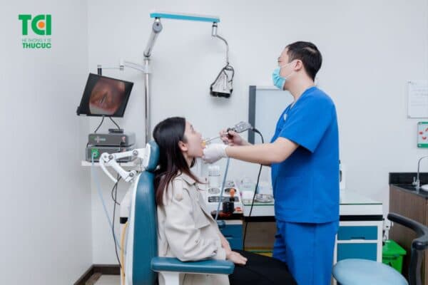 Tiêm phòng và thăm khám định kỳ để phát hiện, phòng ngừa bệnh viêm VA