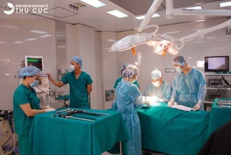 Bệnh viện Thu Cúc có đội ngũ bác sĩ chuyên khoa giỏi, trang thiết bị y tế hiện đại đã giúp điều trị thành công nhiều trường hợp sỏi niệu quản