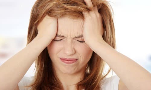 Mệt mỏi không rõ nguyên nhân, da khô, rụng tóc...là những triệu chứng thường gặp khi mắc bệnh suy tuyến giáp