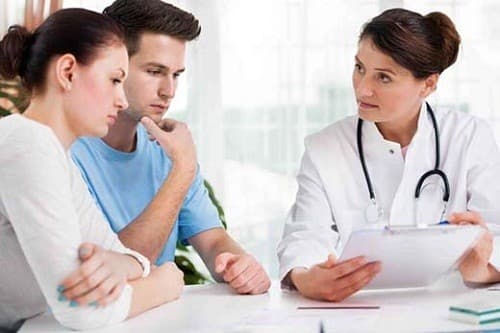 Tùy vào nguyên nhân và mức độ bệnh cụ thể mà bác sĩ sẽ tư vấn phương pháp hỗ trợ điều trị tắc vòi trứng phù hợp