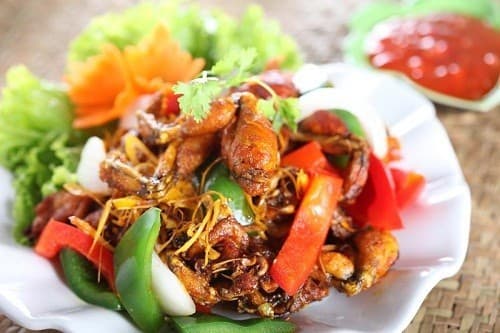 Không sử dụng các loại thực phẩm cay nóng và đồ uống chứa chất kích thích như rượu, bia...