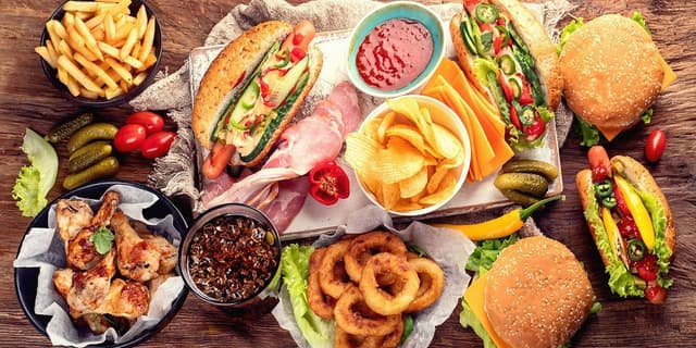 U xơ tuyến vú nên kiêng ăn gì?