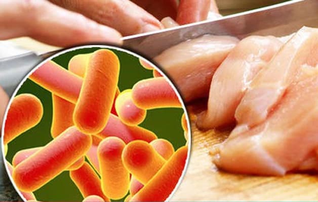 Bệnh viêm đại tràng cấp tính có nguyên nhân bắt nguồn phần lớn từ ăn thực phẩm không đảm bảo vệ sinh.