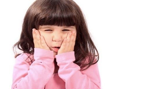 Quai bị là bệnh do virut gây ra, dễ lây lan và thường gặp ở trẻ dưới 15 tuổi