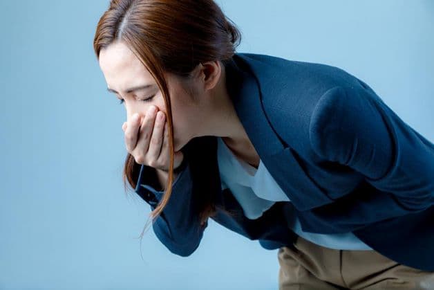 Vì sao buồn nôn vào buổi sáng?