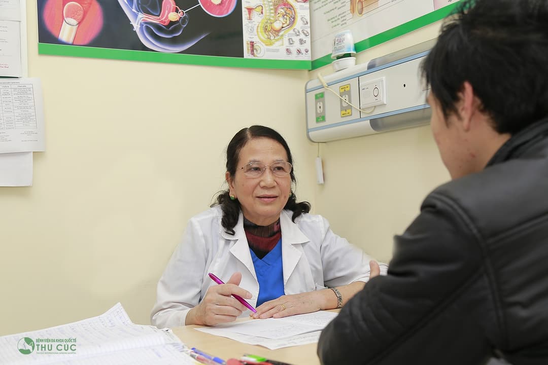 Khi có biểu hiện bị giãn tĩnh mạch thừng tinh, nên nhanh chóng đi khám để được tư vấn cách điều trị kịp thời,