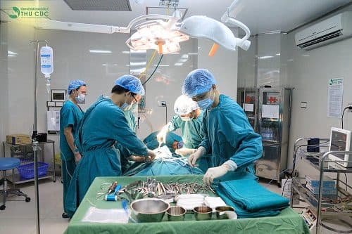 Phẫu thuật gãy xương tay tại bệnh viện Thu Cúc với đội ngũ bác sĩ giỏi, thiết bị hiện đại