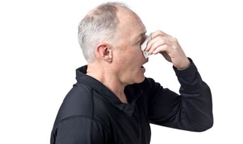 Viêm xoang thường gặp ở người cao tuổi do nhiễm khuẩn, nhiễm nấm đường hô hấp