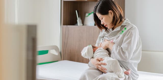 Sinh mổ bao lâu thì có kinh lại và những lưu ý dành cho mẹ