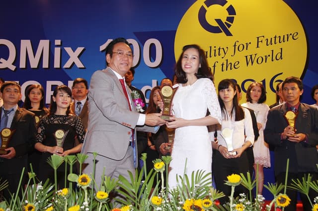 Bệnh viện Thu Cúc vinh dự nhận giải Thương hiệu hàng đầu