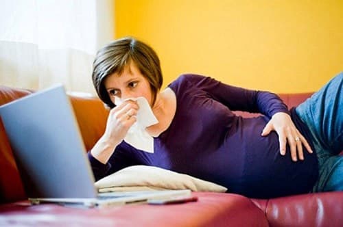 Viêm phế quản là một bệnh lý đường hô hấp có thể gặp ở bà bầu