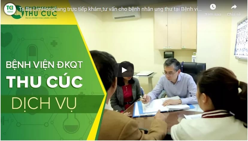 Ts. Bs Lim Hong Liang khám,tư vấn cho bệnh nhân ung thư