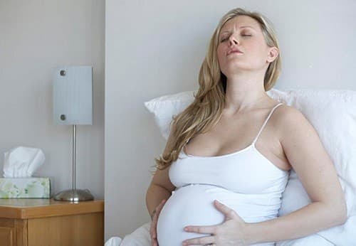 Phụ nữ mang thai bị hen phế quản thì sẽ gặp nguy hiểm vì có thể sẽ không cung cấp đủ oxy cho thai nhi.