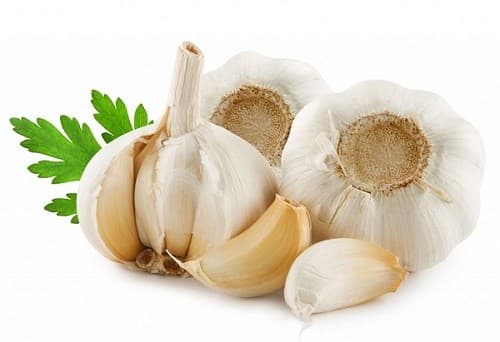 Tỏi là thực phẩm đứng top đầu tiên giúp tăng khả năng miễn dịch của bạn.