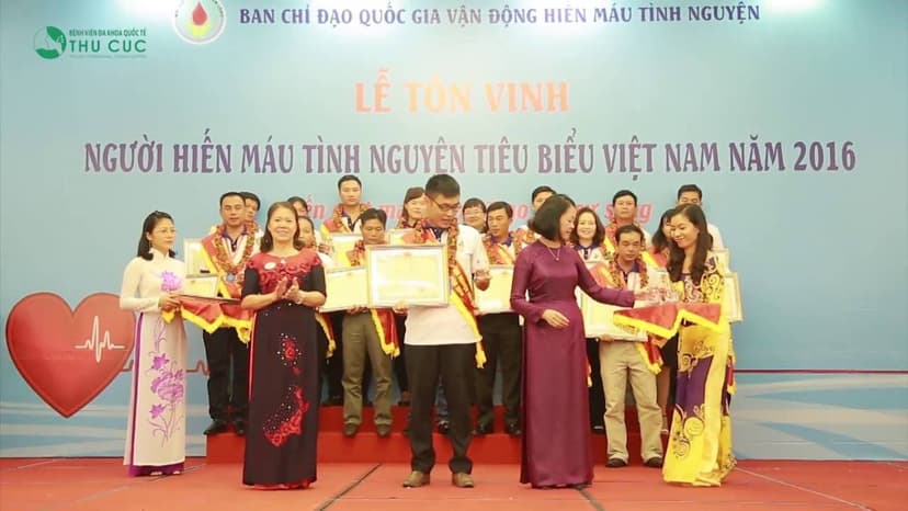Tôn vinh 100 cá nhân hiến máu tiêu biểu