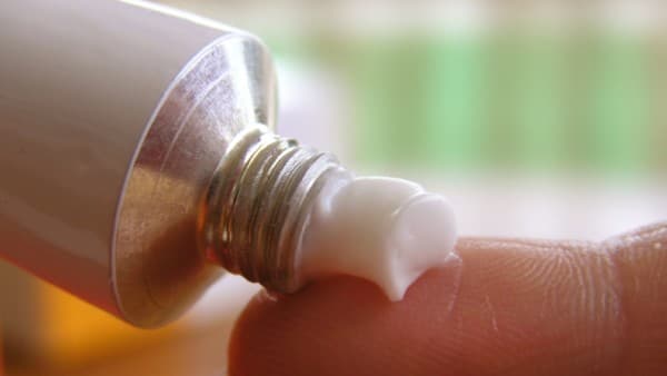 Ở giai đoạn nhẹ bệnh trĩ có thể điều trị bằng thuốc