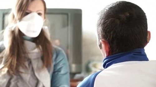 Ngoài việc tuân thủ theo đúng thuốc chữa lao phổi, người bệnh cần cách ly với người nhà để tránh lây nhiễm